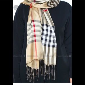 Scarf Shawl large Burberry designcheckered beige